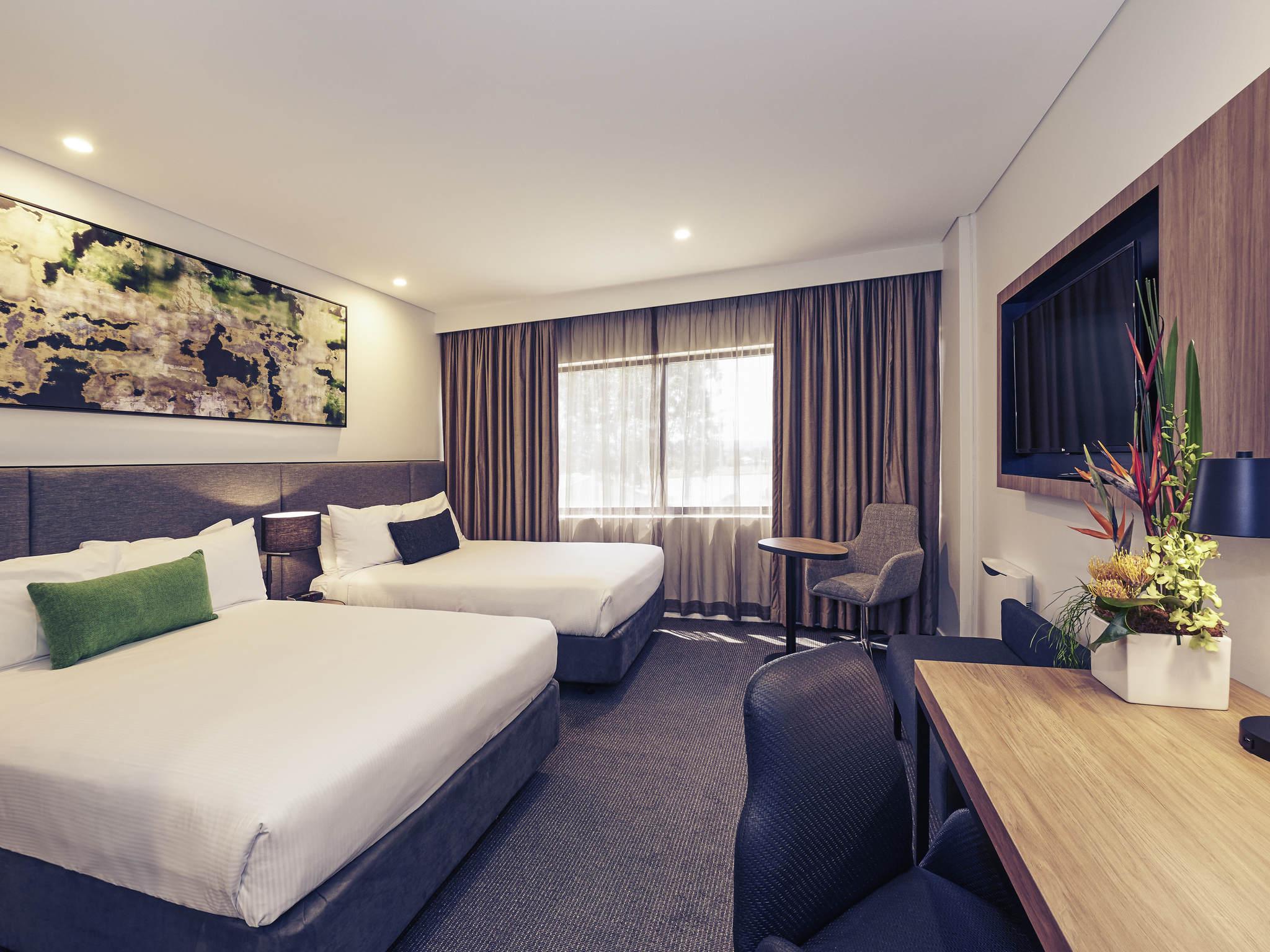 Mercure Пенріт Екстер'єр фото