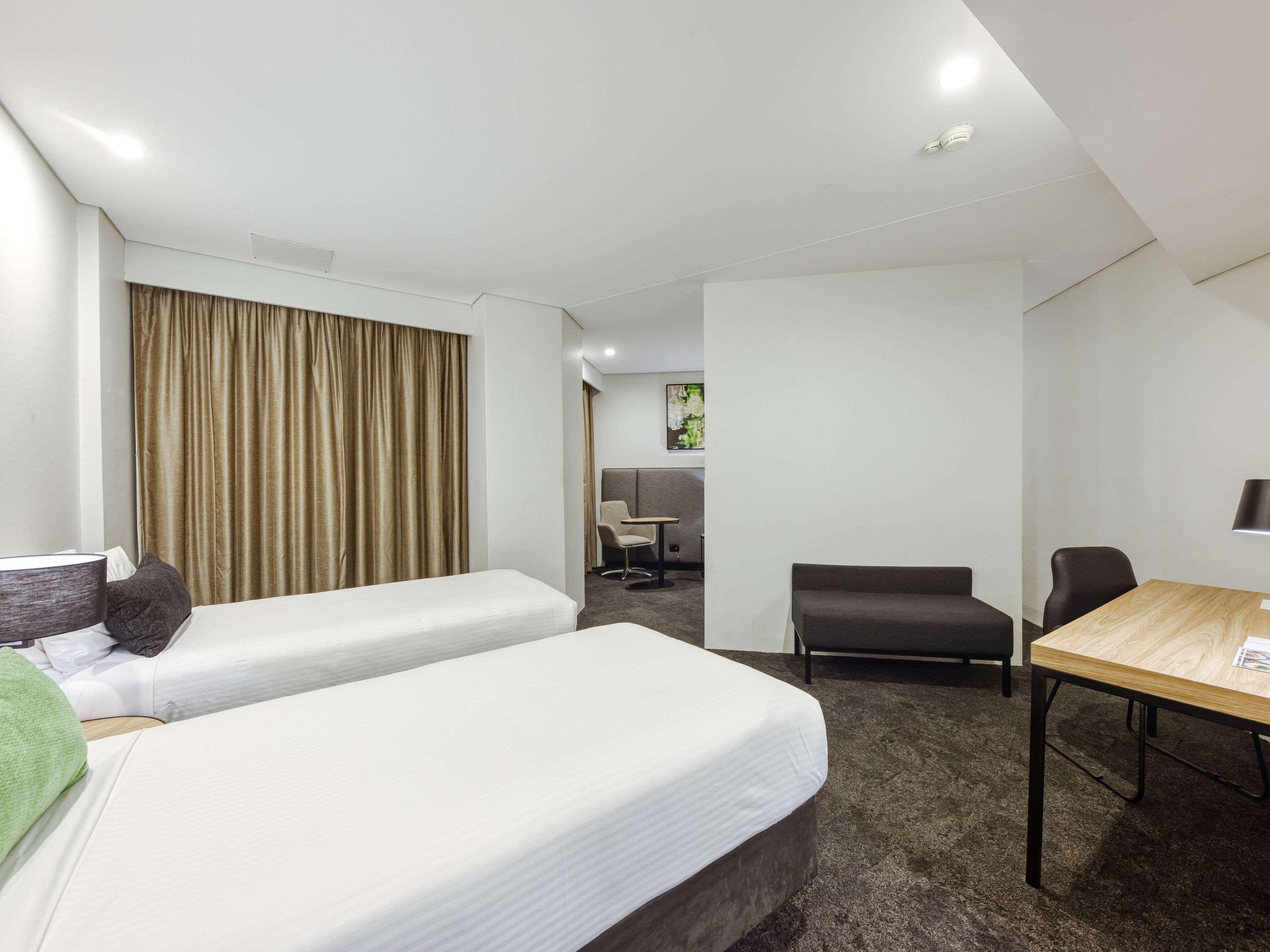 Mercure Пенріт Екстер'єр фото