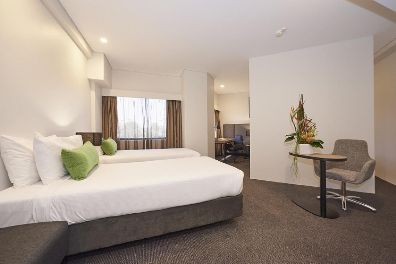 Mercure Пенріт Екстер'єр фото