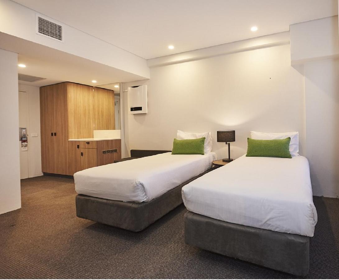 Mercure Пенріт Екстер'єр фото